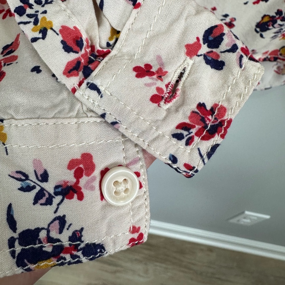 Beach Lunch Lounge Floral Button Down Top Blouse Size XS - Picture 5 of 9